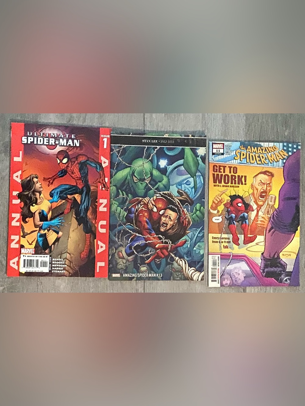 Vintage Lot of 3 Marvel Spider-Man Comic Books Fan collection like new